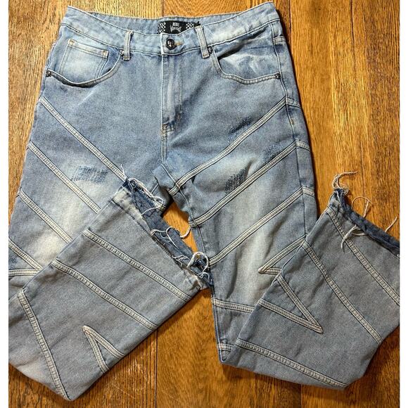 Rebel Vengeance Stacked Distressed Blue Jean Frayed w/ Skulls Grunge Sz 32 - Picture 2 of 11